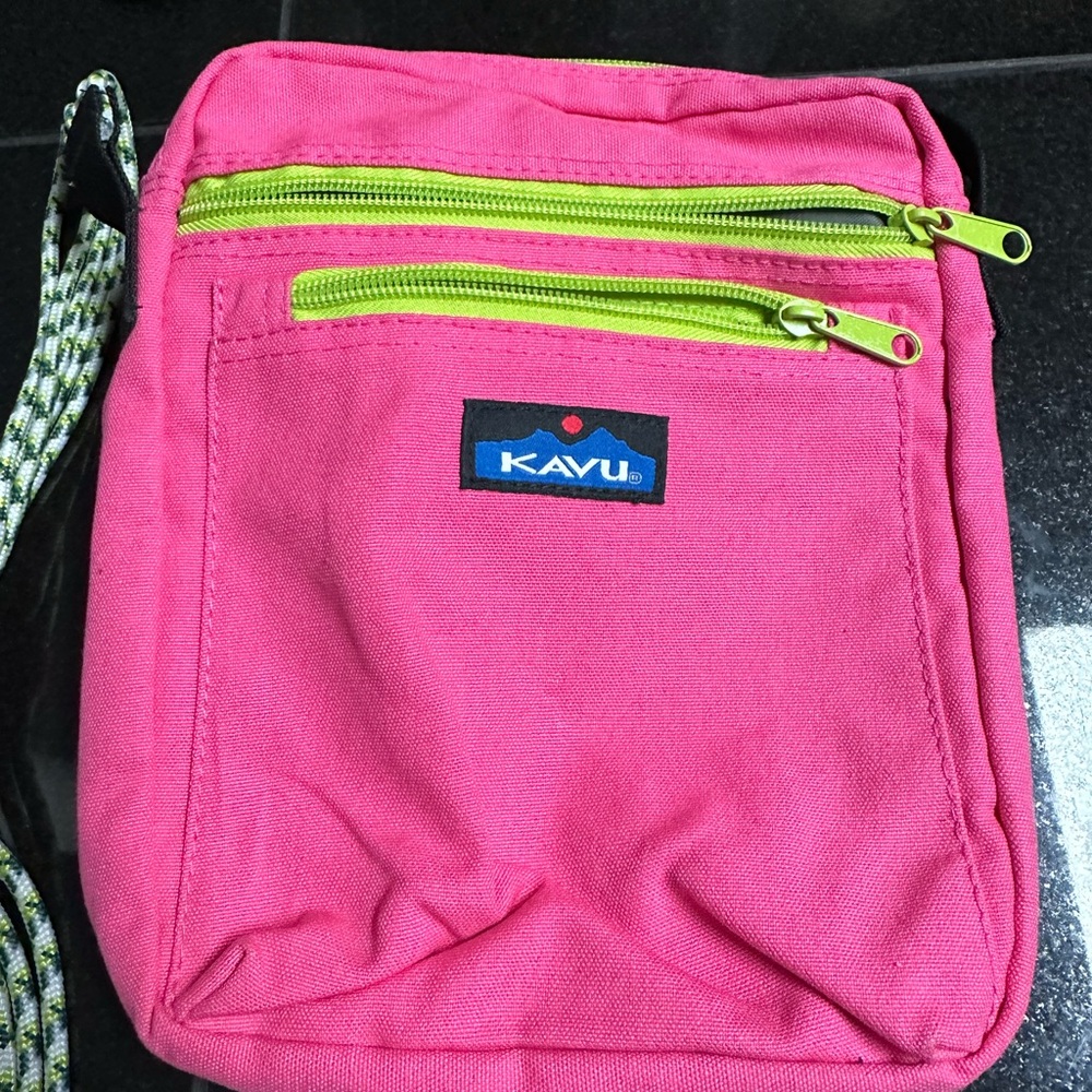 Kavu cross body purse